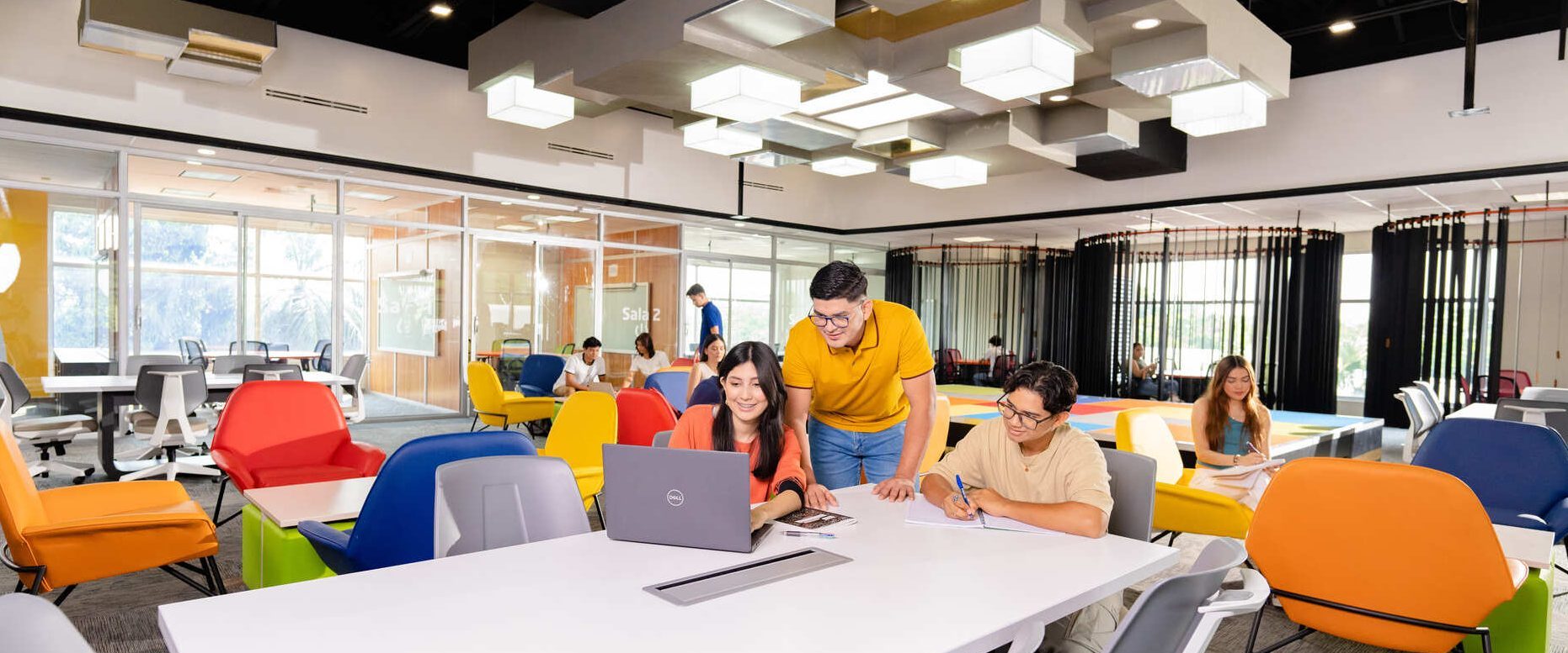 Amplía tu formación de postgrado con las maestrías en USAP