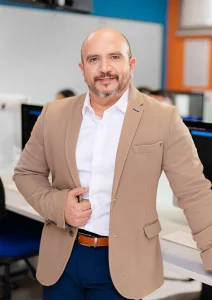 Lic. Oscar Chavarría